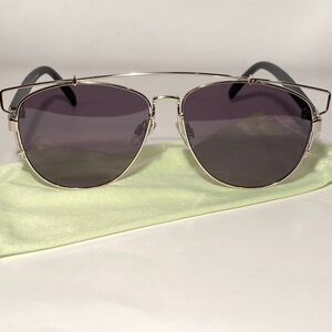 0632 Sunglasses With Dark Gray Mirrored Lenses with Silver Aviator Frame…